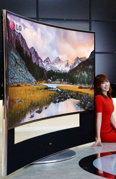 Lg 105インチ曲面ウルトラワイド液晶テレビを発表 21 9アスペクト比 Engadget 日本版