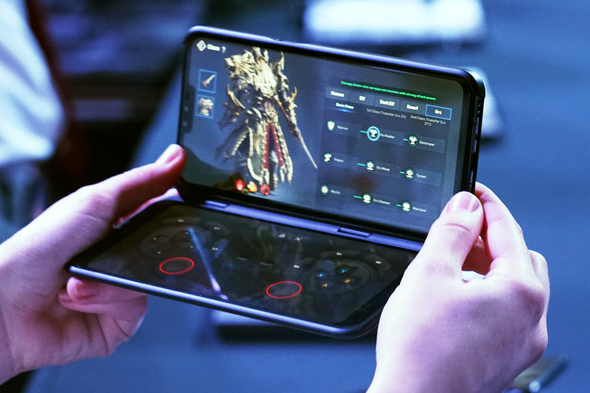 LG、5Gスマホ「V50 ThinQ」発表。『ケース装着で2画面化』という斬新なアプローチ #MWC19 - Engadget 日本版