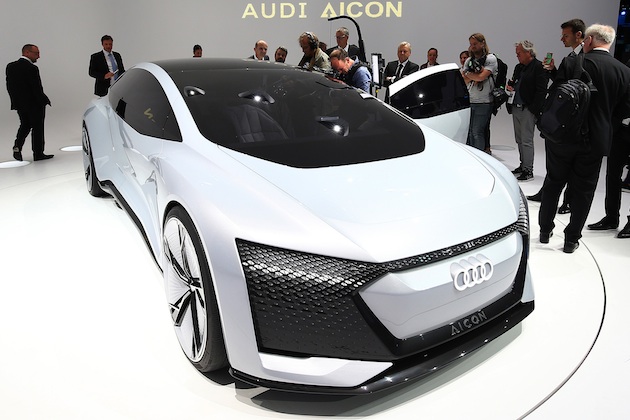 アウディの｢Aicon｣は、完全自動運転を実現する未来のラグジュアリー・セダン