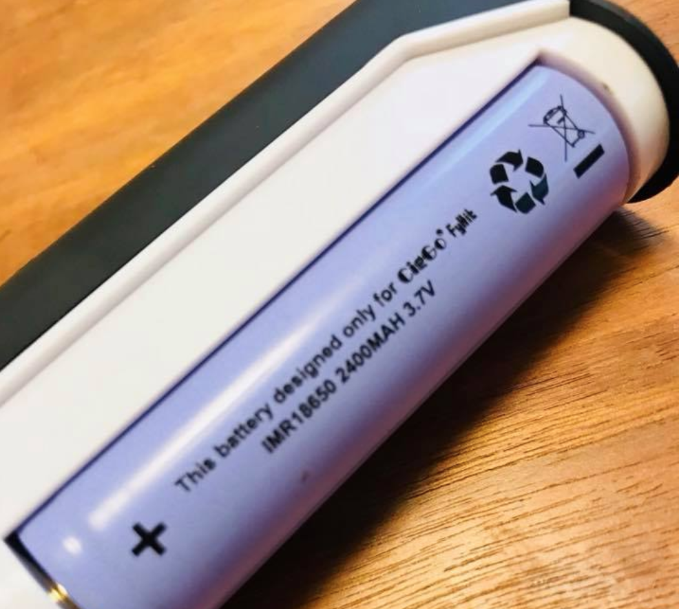 加熱式タバコに革命 スマホで温度調整等々可能なiqos互換ヴェポライザー Fyhit Cs Box 登場 世永玲生 Engadget 日本版