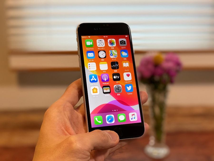 第2世代 Iphone Seは4 7インチ スマホの完全版 実機を動画でチェック