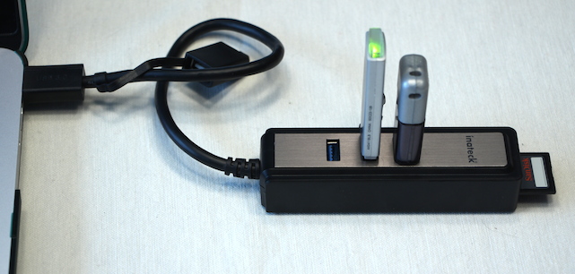Inateck Portable USB 3.0 Hub with SD Card Reader