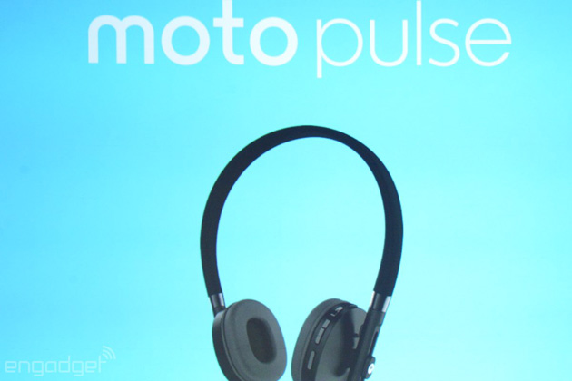 Moto Pulse headphones