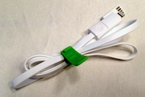 External flat USB to micro-USB/Lightning connector cable