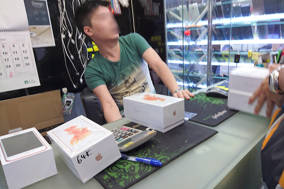 violist De onze gemeenschap Hong Kong's iPhone grey market cashes in on the 6s | Engadget