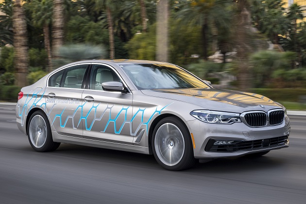 BMW、自動運転と自動駐車が可能な「5シリーズ」のプロトタイプをCESで公開！