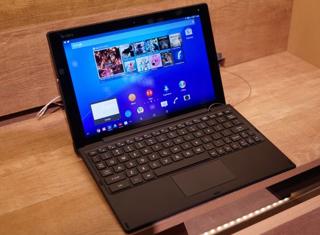 ソニー担当者が語るxperia Z4 Tablet いかに薄く軽く 機能を最新に Engadget 日本版
