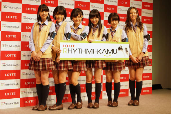 ロッテ 噛む を記録するイヤホン Rhythmi Kamu 発表 Hkt48がスペシャルアンバサダーに Engadget 日本版