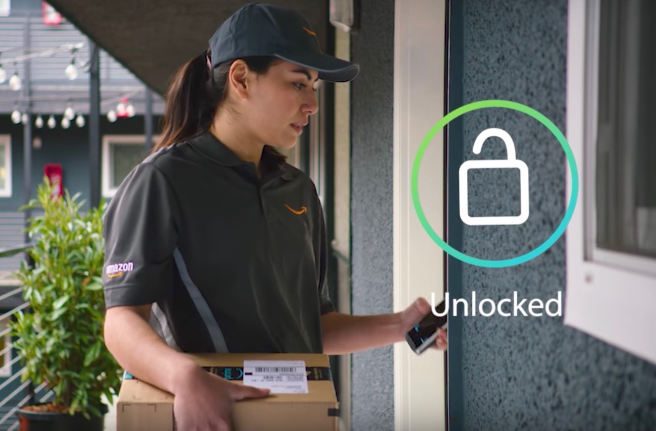 アマゾン 配達員が自宅ドアを解錠する Amazon Key 発表 留守中でも荷物が届く Engadget 日本版