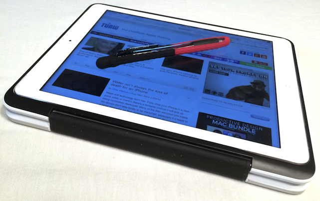 Felix StretchWrite on a pen on an iPad Air