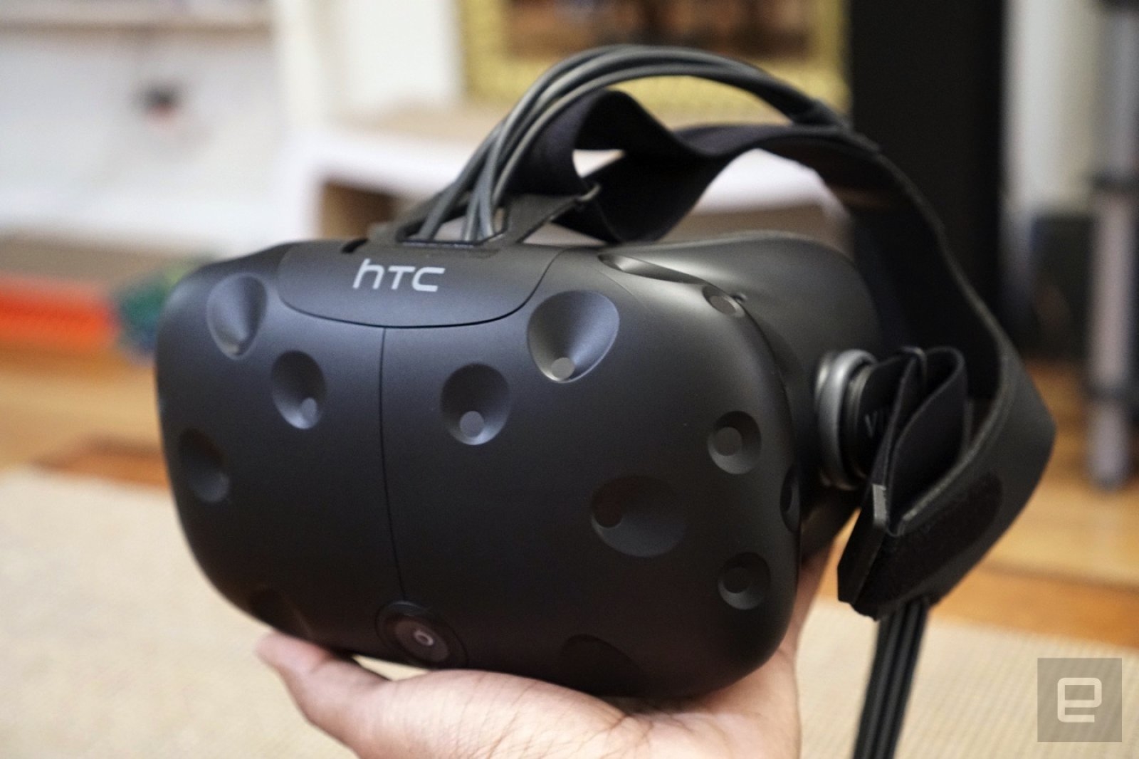 Htc Viveが約 引きの7万70円に値下げ 360度お絵かきソフト Google Tilt Brush を付属 Engadget 日本版