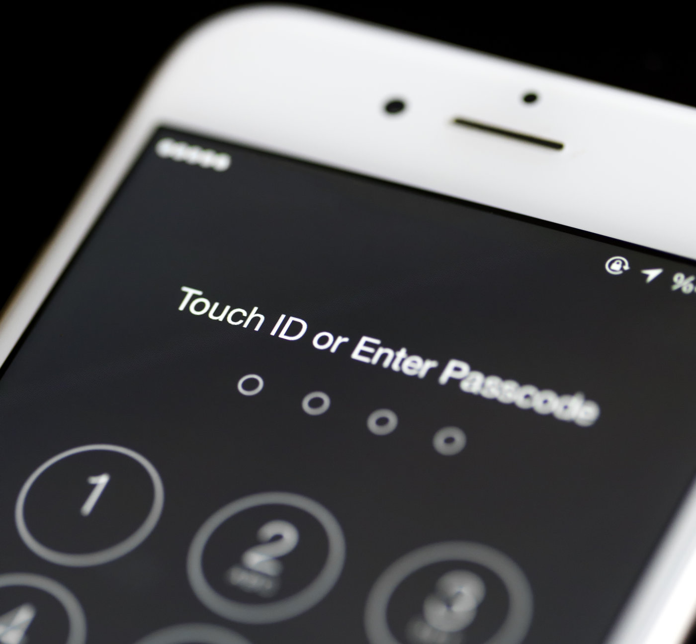 El FBI logra acceder a los datos del famoso iPhone de San Bernardino
