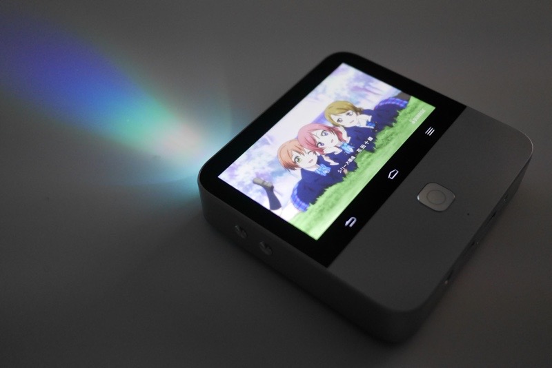 Zte モバイルシアター レビュー どこでも投影で遊べる多機能androidプロジェクター Engadget 日本版