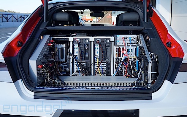 Audi RS 7 trunk electronics