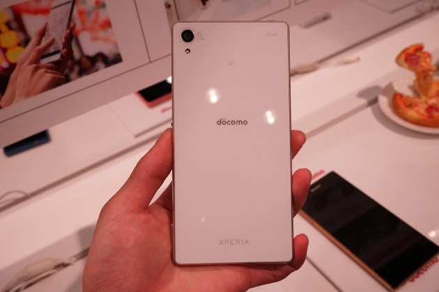 ドコモ Xperia Z4 So 03g 実機写真 ソニー新フラグシップのドコモ版 Premium 4g対応など手堅く進化 Engadget 日本版