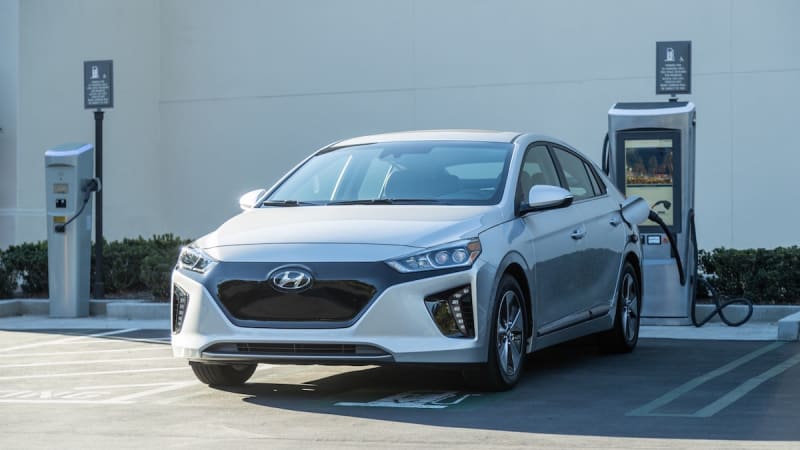Op risico afschaffen Canada 2019 Hyundai Ioniq gets new safety, infotainment features - Autoblog