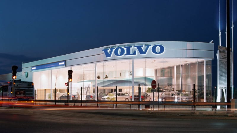 Volvo Offers Lifetime Warranty on Parts and Labor