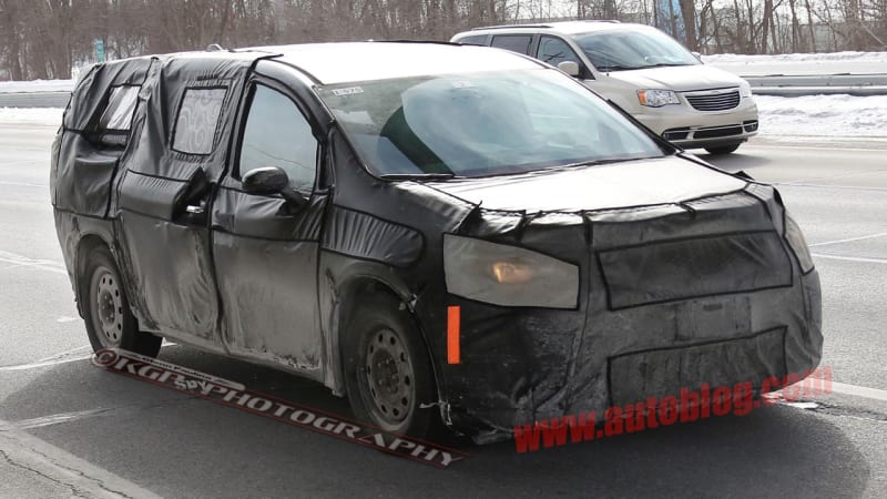 Next Chrysler Town & Country will have foot-operated rear doors