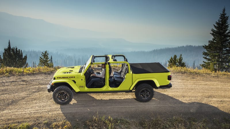 2023 Jeep Gladiator gets head-turning High Velocity Yellow paint | Autoblog