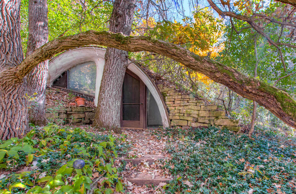 Unique hobbit home hits the market for $275,000 - AOL
