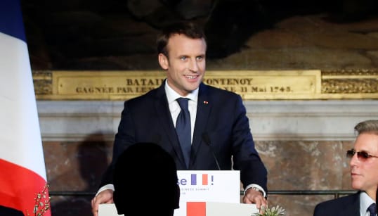 En plein grand débat, Macron recevra à Versailles 150 patrons de
