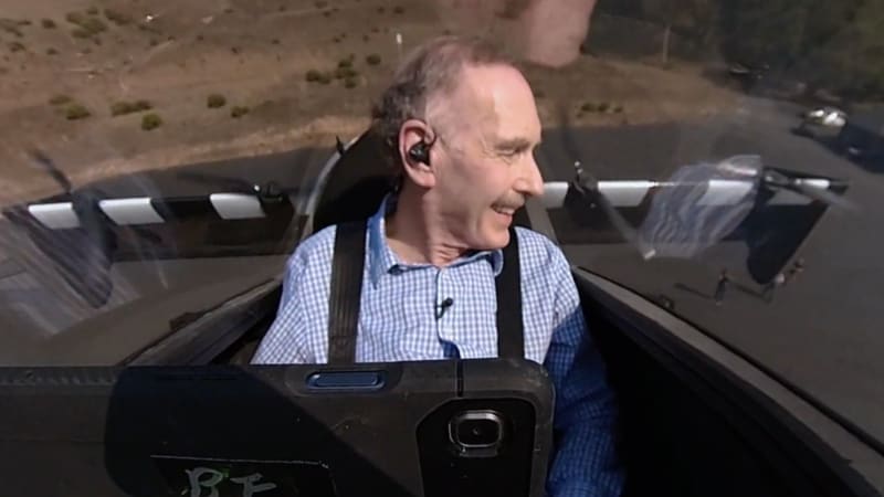 Ever wonder if you, a non-pilot, could fly a ‘flying car’? This reporter tried it