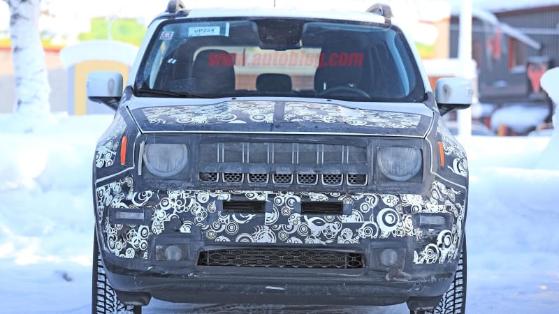 2019 Jeep Renegade spied out in the cold