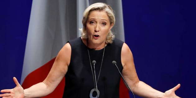 Le Pen associe marche contre les violences sexistes et "codes culturels islamistes" 