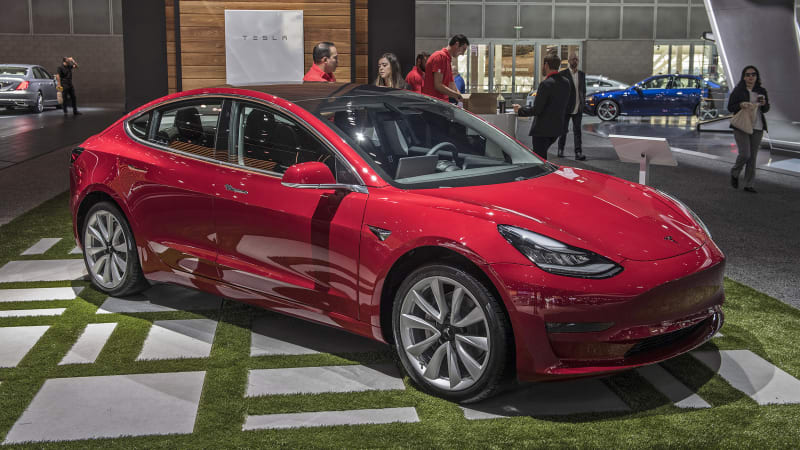 photo of Consumer Reports, Edmunds observe significant problems with Tesla Model 3 test cars image