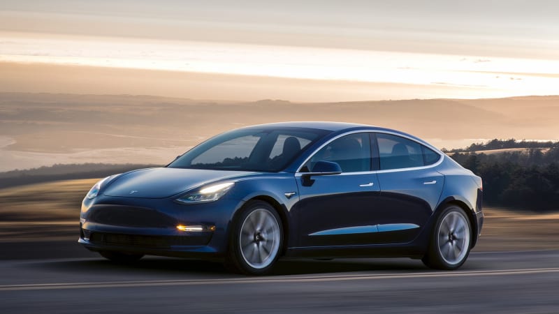 photo of Elon Musk admits Tesla Model 3 has a braking issue, promises fix image