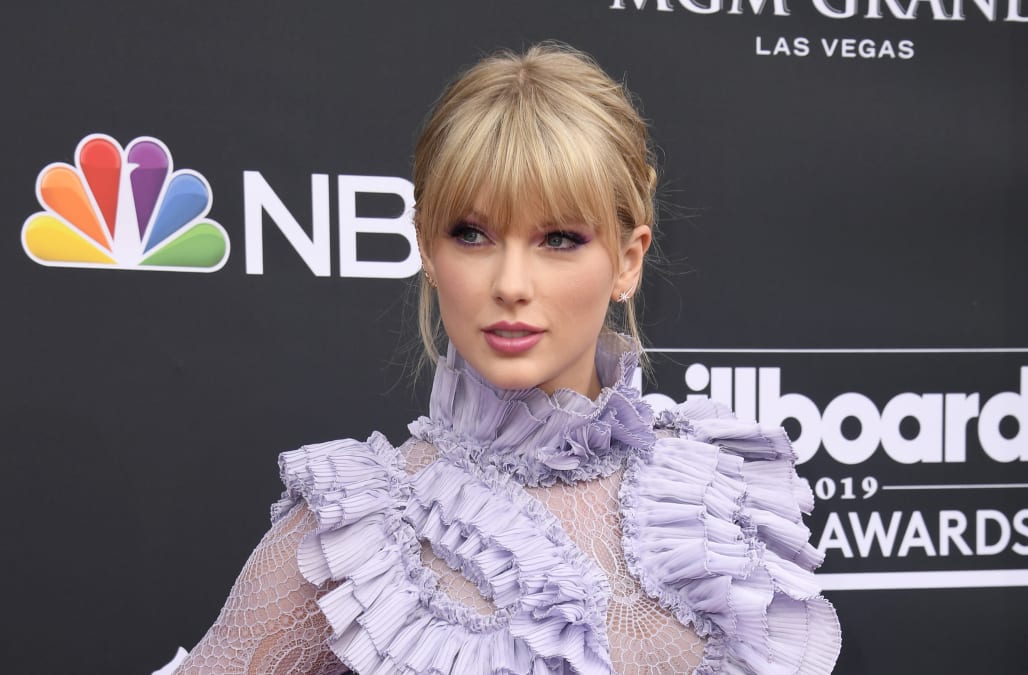 Billboards 2019 Taylor Swift Is A Modern Princess In