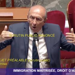 Collomb a été la cible de toutes les attaques pour la reprise des débats à