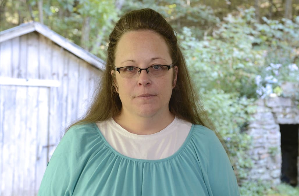 Kim Davis Clerk Who Refused To Issue Same Sex Marriage Licenses Loses 3807