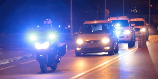 Des policiers français escortent un convoi de Fleury-Mérogis à Bruxelles, potentiellement celui de Salah Abdeslam, le 5 février.