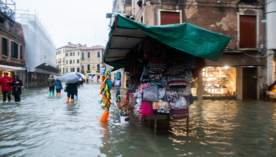 Des vents violents, pluies torrentielles et impacts de foudre ont fait près de 20 morts en Italie en une