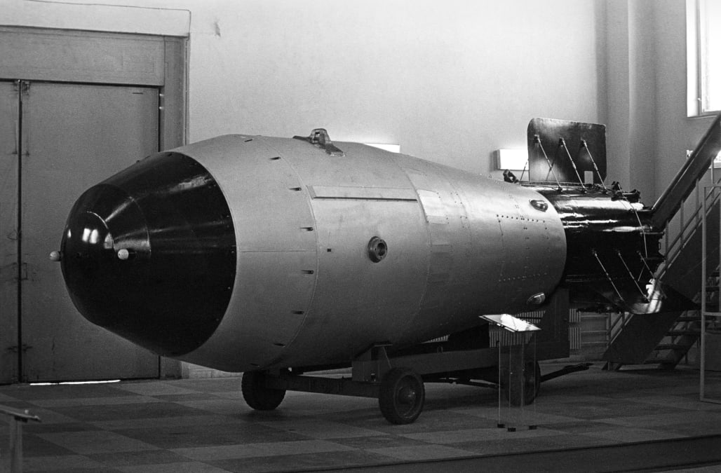 Russia releases secret footage of 1961 'Tsar Bomba' hydrogen blast - AOL  News