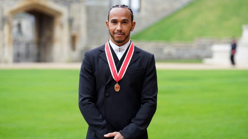 Lewis Hamilton knighted