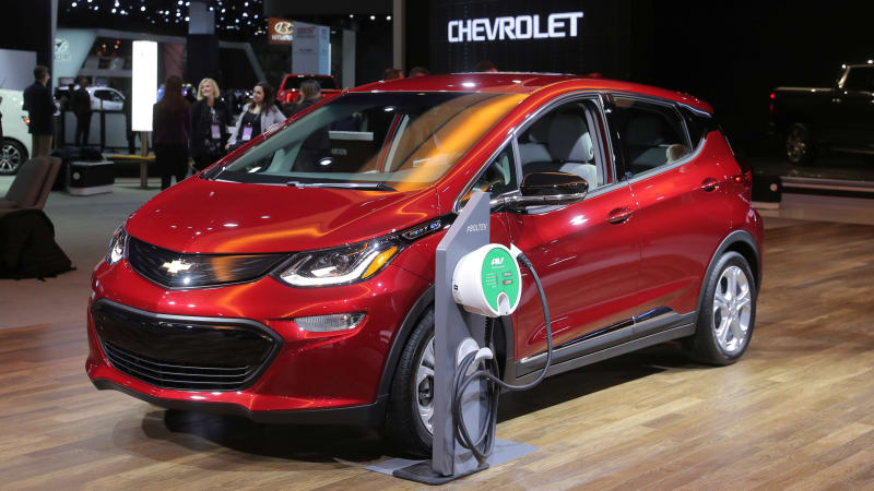 GM tells Bolt EV owners to park 50 feet away from other vehicles