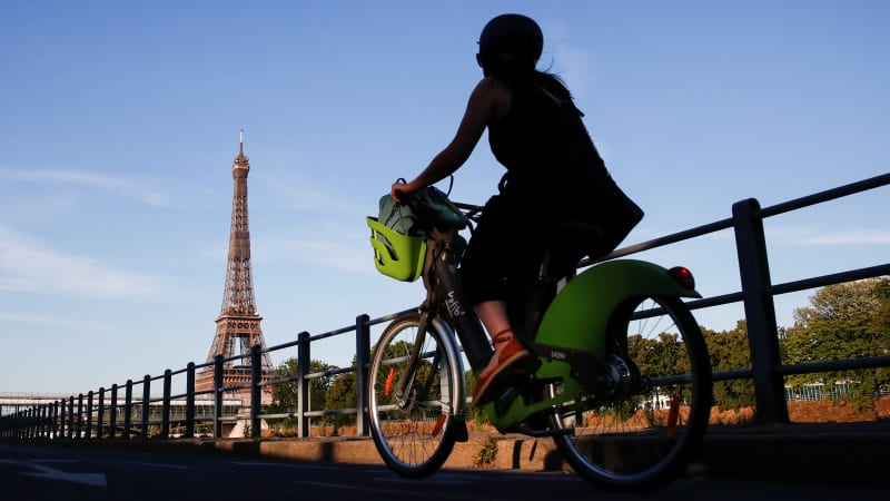 Francia quiere gastar 2.000 millones de euros para fomentar el ciclismo