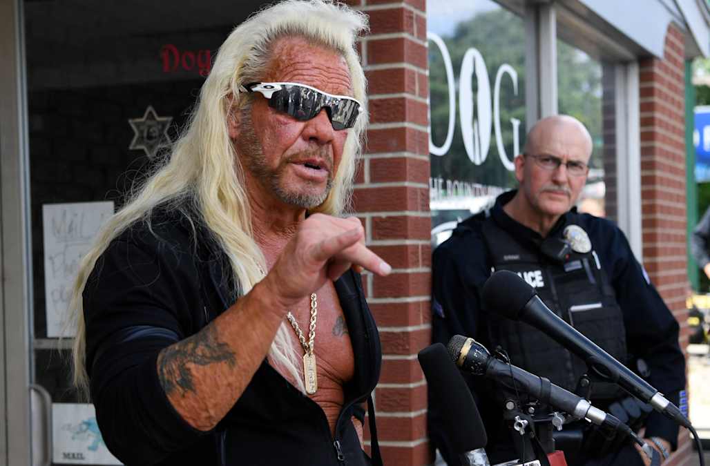 how old is dog the bounty hunter - Ilustrasi 3