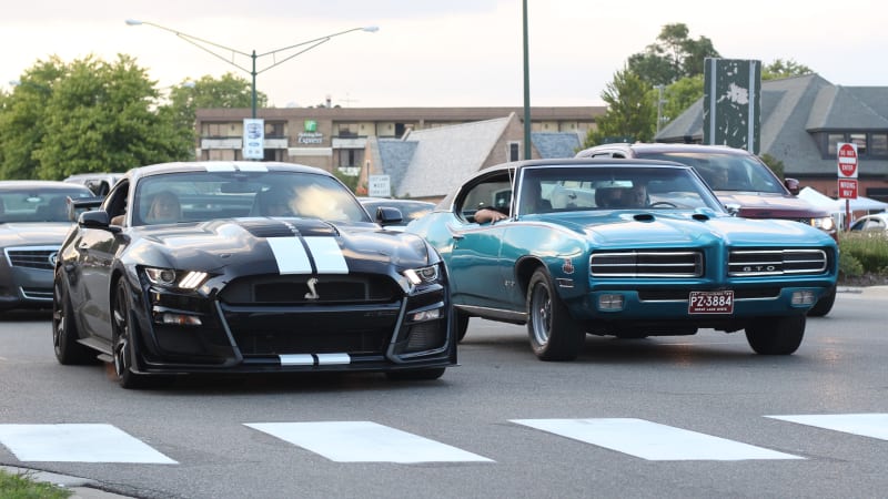 Woodward Dream Cruise Photo Gallery | Classics and American muscle