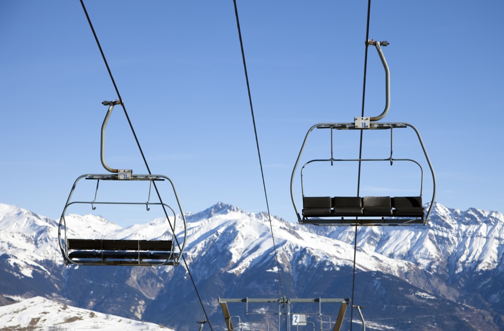 Man dies in Colorado ski lift accident