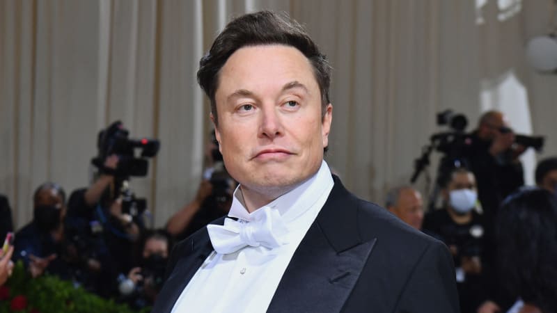 Musk denies, jokes about sexual misconduct allegation
