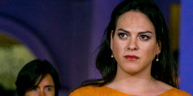 Daniela Vega em evento com a presidente do Chile, Michelle Bachelet, no Palacio de La Moneda.