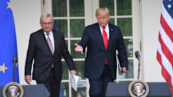 Trump et Juncker s'accordent pour atténuer la guerre commerciale