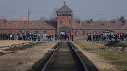Le musée d'Auschwitz contraint de rappeler à l'ordre les visiteurs