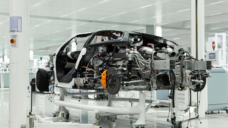 McLaren Speedtail reveals its hybrid powertrain secrets, and of course it's impressive #TechNews