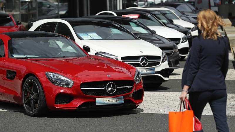 7 ways to sell a luxury used car