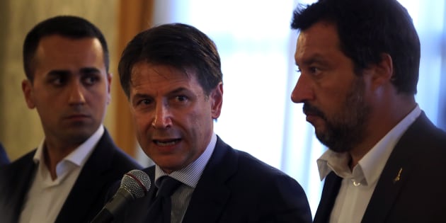 Italian Prime Minister Giuseppe Conte speaks as he is flanked by Interior Minister Matteo Salvini and Minister of Labor and Industry Luigi Di Maio during a media conference at the prefecture in the Italian port city of Genoa, Italy August 15, 2018. REUTERS/Stefano Rellandini