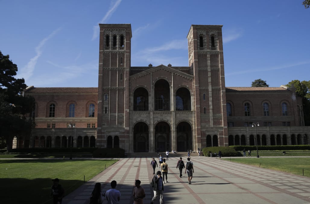 Nearly 700 quarantined in measles scare at two L.A. universities - AOL